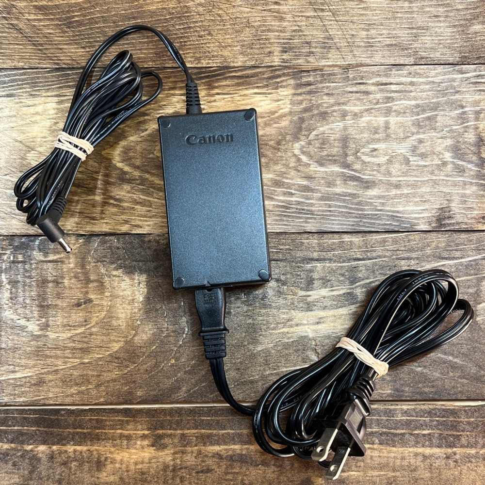 Canon CA-570 S Compact Power Adapter 8.4V 1.5A for Camcorders Black